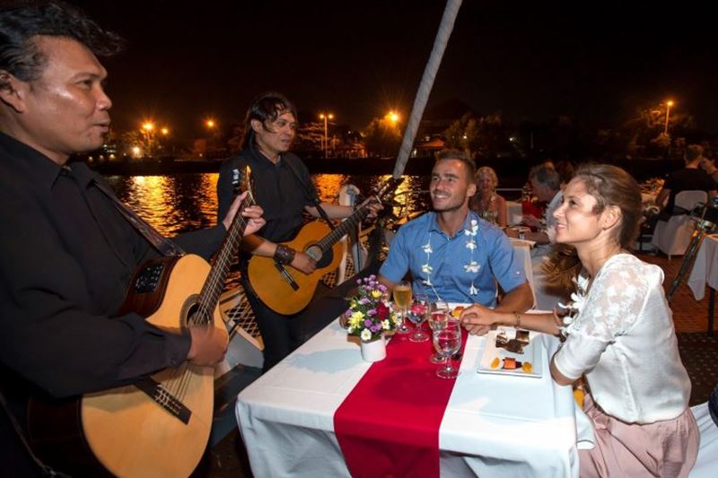 aristocat-evening-dinner-cruise2
