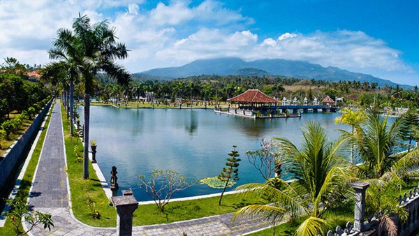 taman-ujung-bali-2-balimagictour