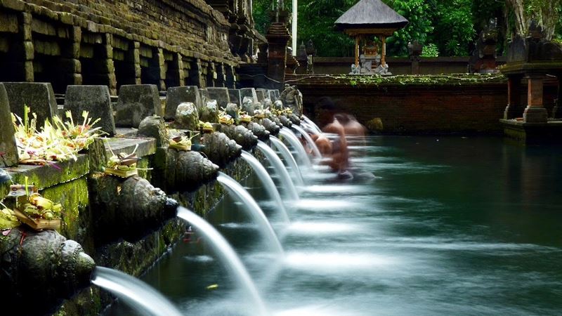 tirta-empul-holly-spring-temple-1 TIRTA EMPUL - HOLY SPRING TEMPLE - TAMPAK SIRING